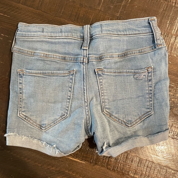 hollister blue jean shorts - Picture 2 of 3
